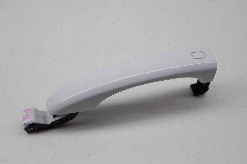 Exterior Door Handle 8T0837205A — Used (SKU 717195)