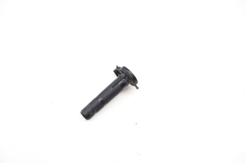 Radiator Mount Bolt / Pin WHT001506A — Used (SKU 717345)