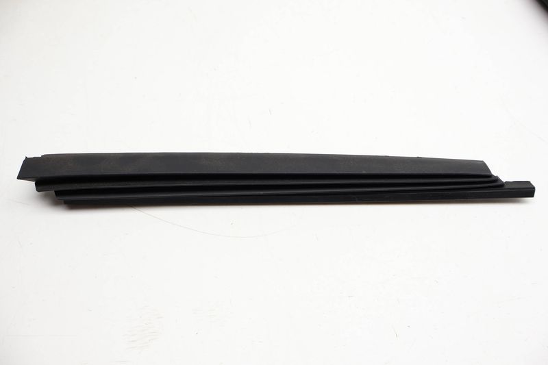 Sunroof / Sun Roof Trim Cover 8D9877781 — Used (SKU 717156)