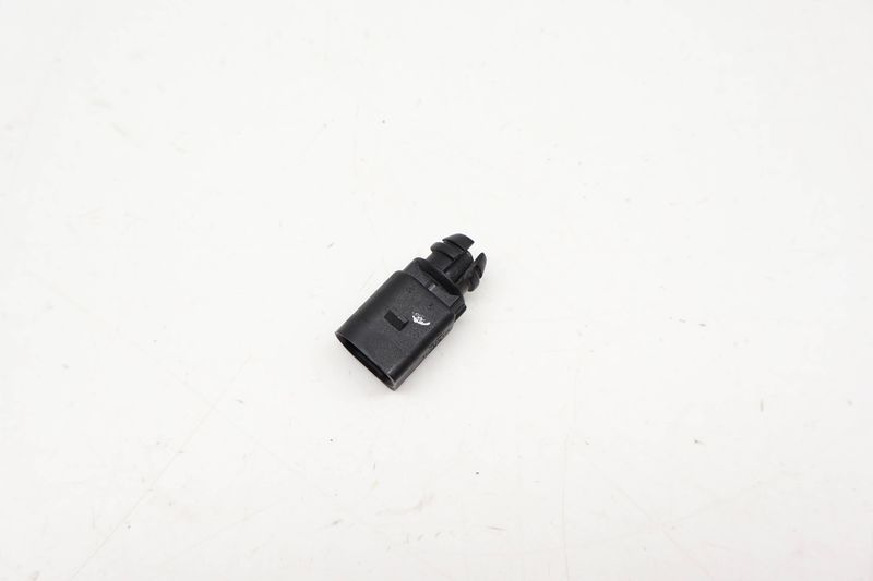 Outside Ambient Air Temperature Sensor 8Z0820535 — Used (SKU 717363)