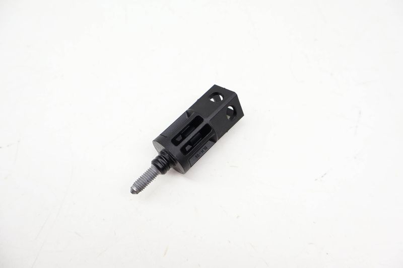 Tail Light / Lamp Fastener Screw 8E0945246A — Used (SKU 717341)