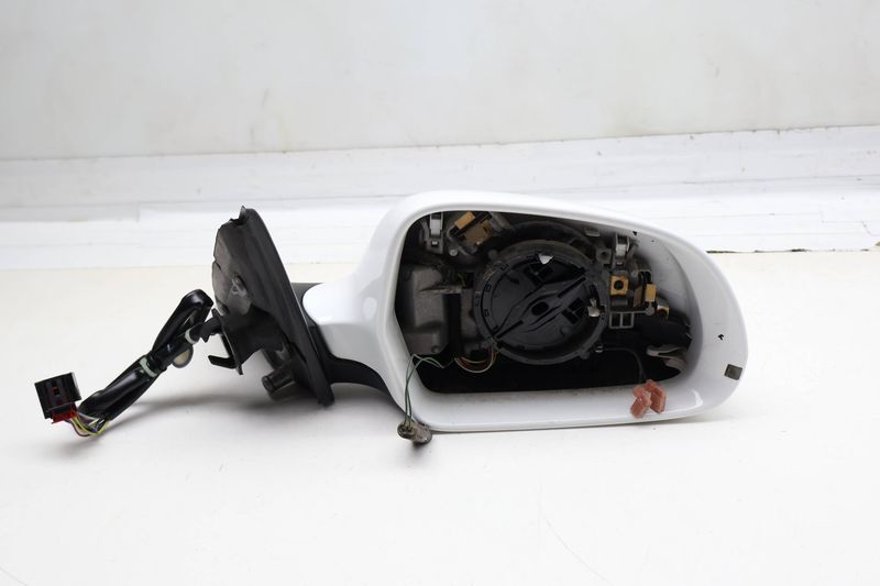 Side View Door Mirror w/ Memory 8K1857410J — Used (SKU 717225)