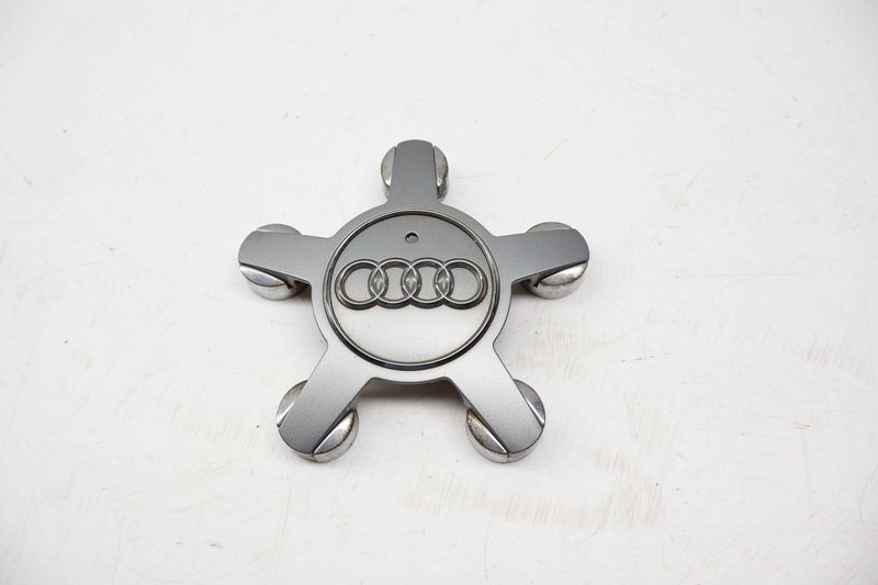Wheel Center Cap 4F0601165N — Used (SKU 717179)