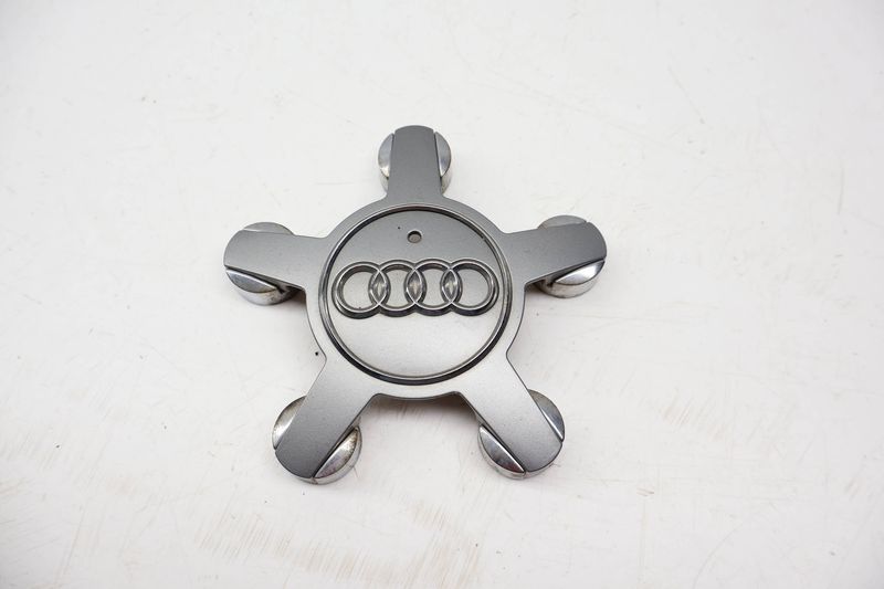 Wheel Center Cap 4F0601165N — Used (SKU 717180)