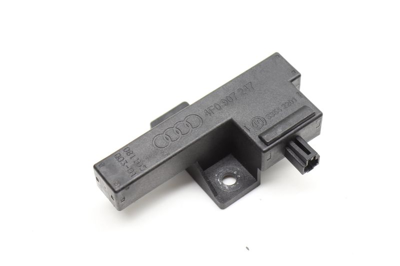 Kessy / Keyless Entry Antenna 4F0907247 — Used (SKU 562358)