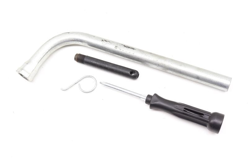 Tool Set 8N0012219 — Used (SKU 562235)