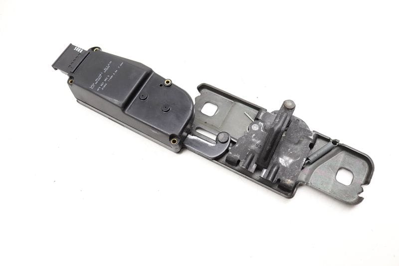 Trunk Latch Striker Plate / Motor 4F9827383D — Used (SKU 480095)