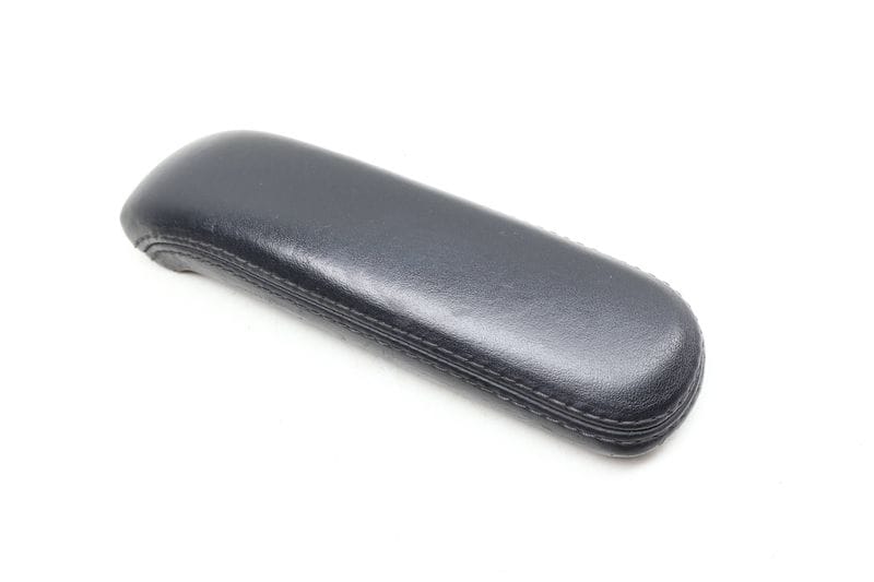 Center Armrest / Arm Rest 8J0864209 — Used (SKU 635863)