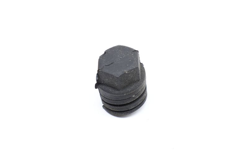 Hood Rubber Bumper / Stop 4B0823481 — Used (SKU 635771)