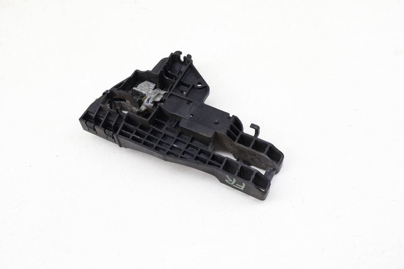Exterior Door Handle Bracket 8J0837886 — Used (SKU 635893)