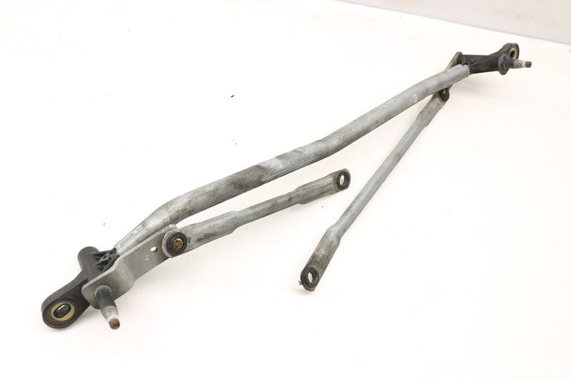 Windshield Wiper Bracket / Transmission 8J1955023D — Used (SKU 408995)