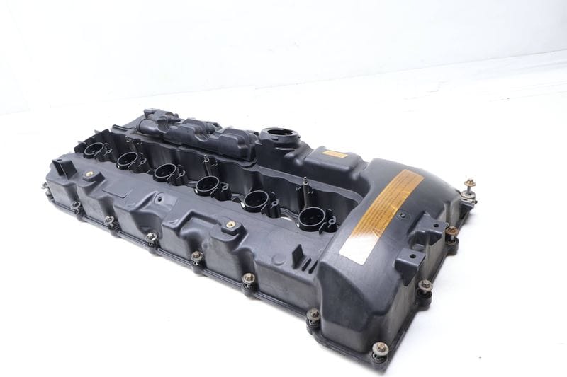 Engine Valve / Cylinder Head Cover 11127565284 — Used (SKU 682627)