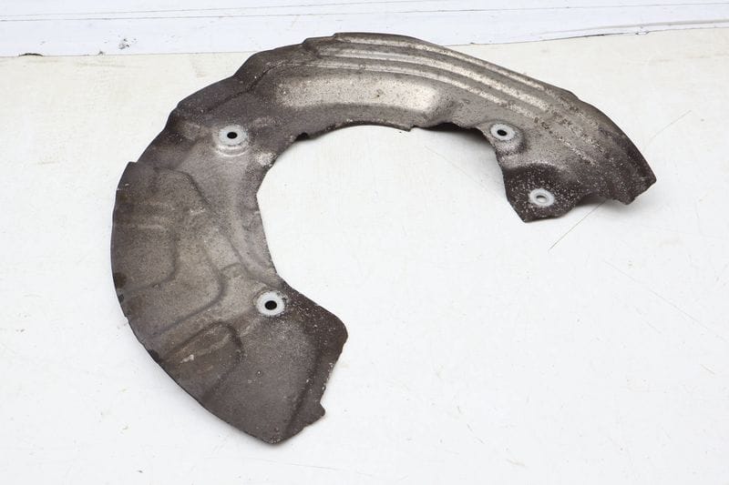 Brake Dust / Splash Shield / Plate 34116780215 — Used (SKU 682634)