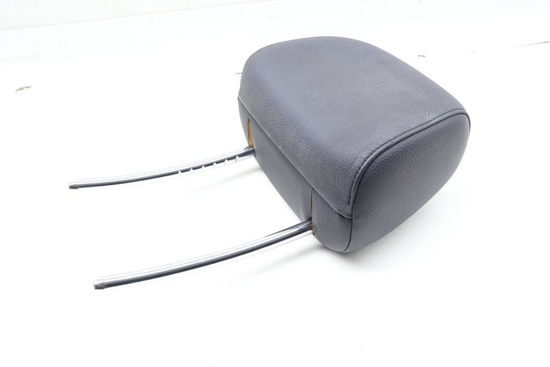 Headrest / Head Rest 52107246669 — Used (SKU 682600)