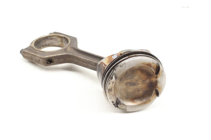Piston w/ Connecting Rod 11257577581 — Used (SKU 682781)
