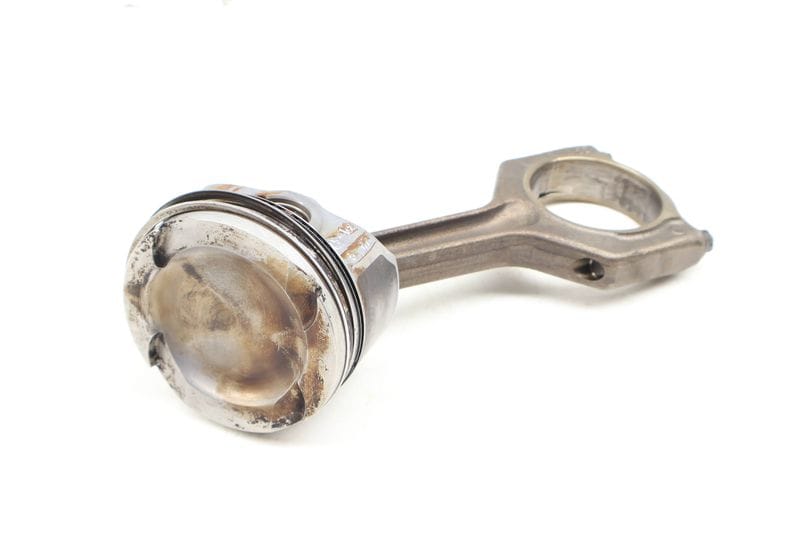 Piston w/ Connecting Rod 11257577581 — Used (SKU 682782)
