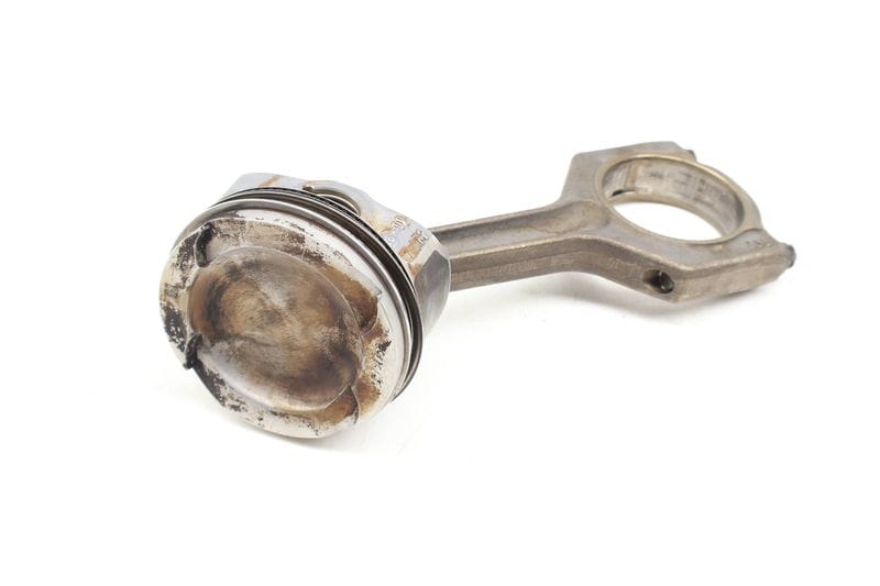 Piston w/ Connecting Rod 11257577581 — Used (SKU 682784)