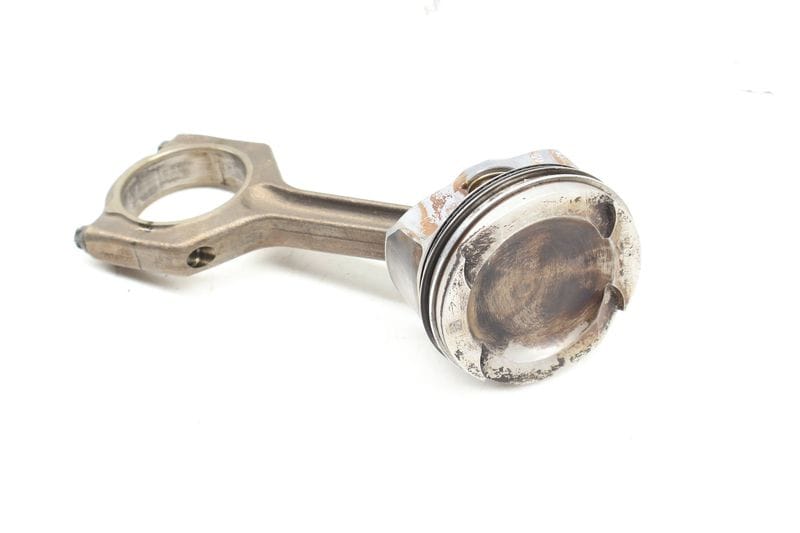Piston w/ Connecting Rod 11257577581 — Used (SKU 682785)