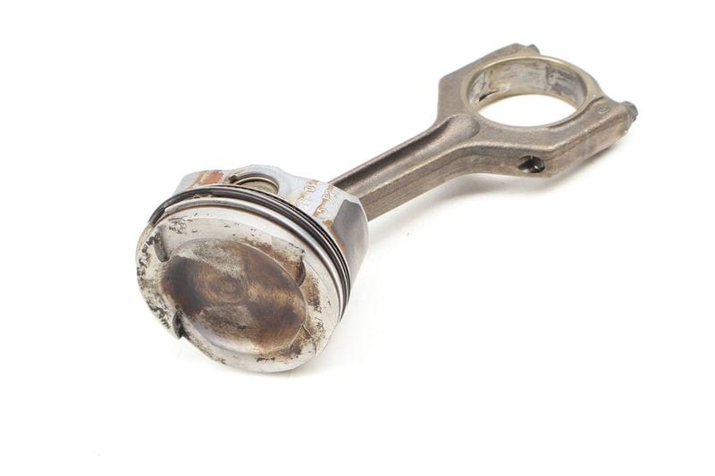 Piston w/ Connecting Rod 11257577581 — Used (SKU 682786)