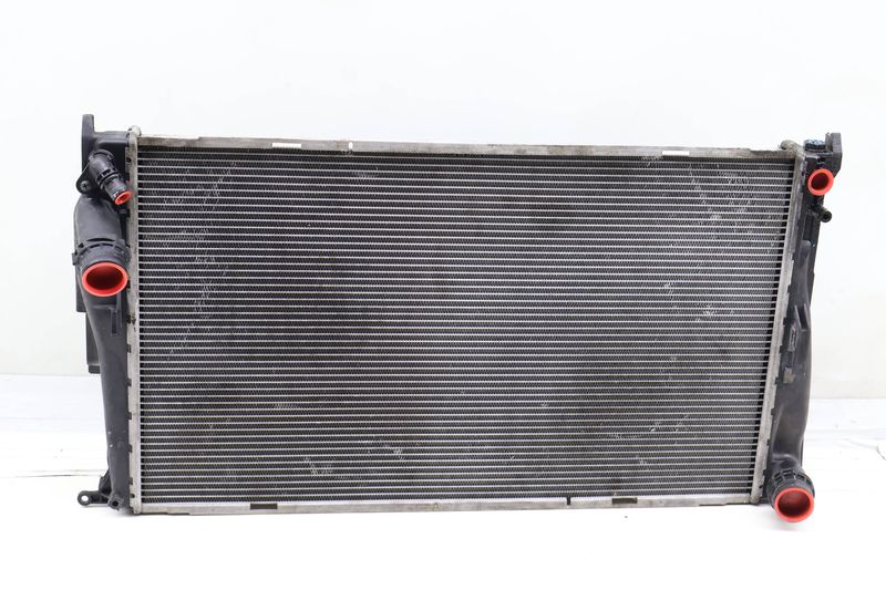 Radiator 17117547059 — Used (SKU 682771)