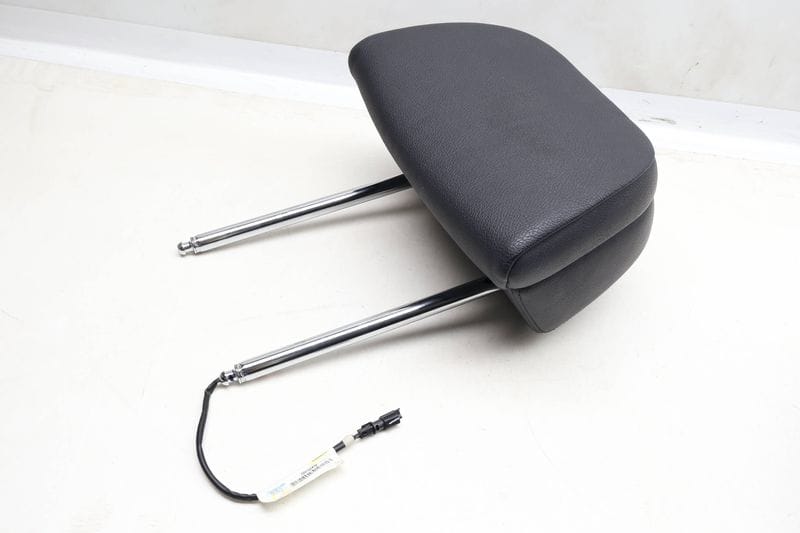Headrest / Head Rest (LEATHER) 52109149514 — Used (SKU 629801)
