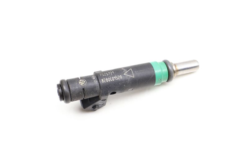 Fuel Injector 13647525721 — Used (SKU 629622)