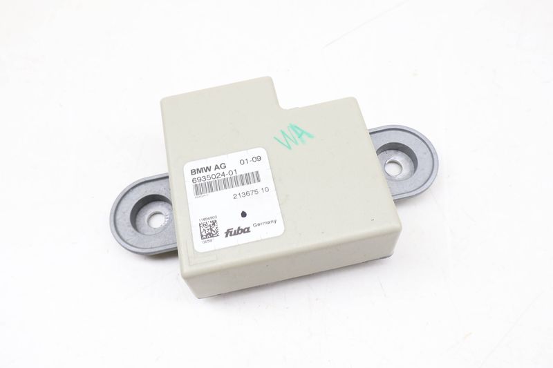Trunk Antenna Module 65206935024 — Used (SKU 629655)