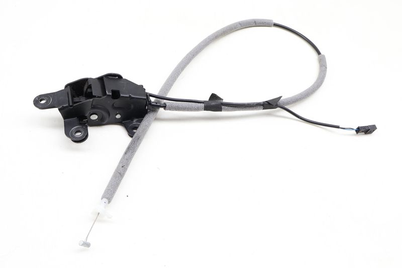 Trunk Lid Latch / Lock 51247183196 — Used (SKU 629812)