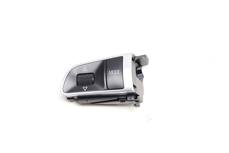 Steering Wheel Control Button / Switch 4E0951527AD — Used (SKU 608728)