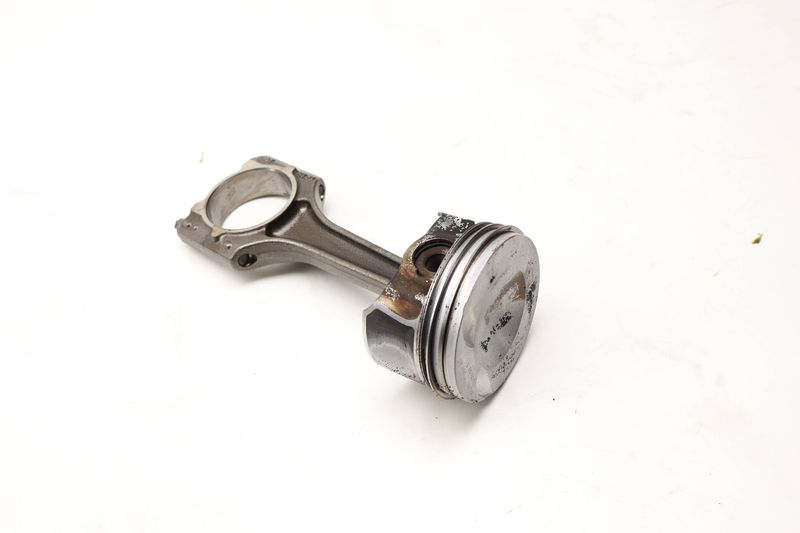 Piston w/ Connecting Rod 06H107065DM — Used (SKU 608971)