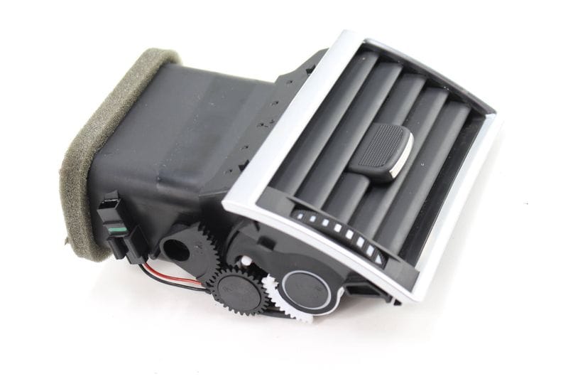 Dash Air Vent 4E0820902 — Used (SKU 200591)