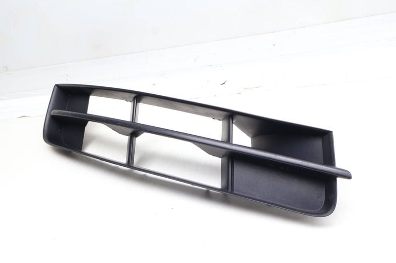 Lower Bumper Grille 4L0807682B — Used (SKU 685086)