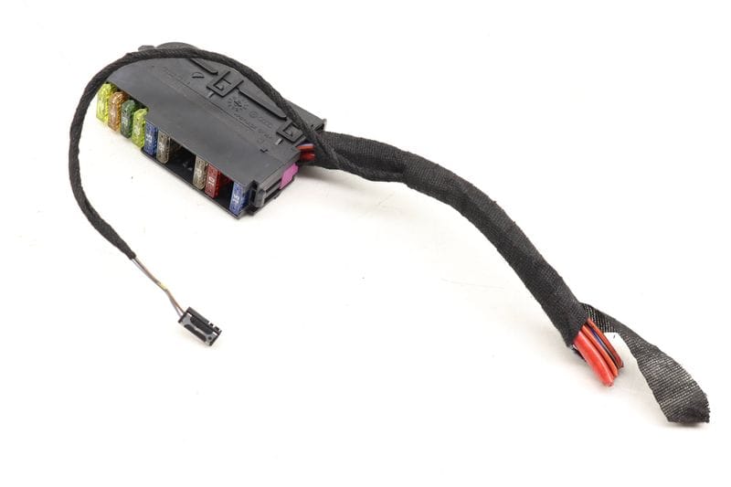 Fuse Box / Holder 8K0941824 — Used (SKU 449573)