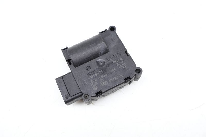 HVAC Flap / Servo Air Motor / Actuator 4F0820511B — Used (SKU 684785)