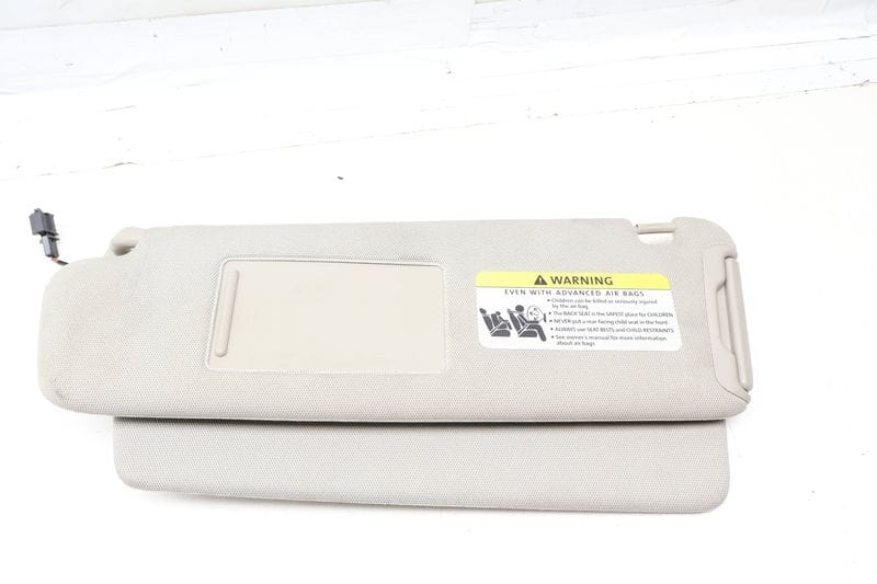 Dual Sun Visor / Mirror 4L0857551K — Used (SKU 684937)