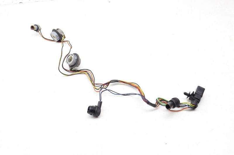 Lower Tail Light Bulb Socket Holder / Harness 4L0945221A — Used (SKU 684916)