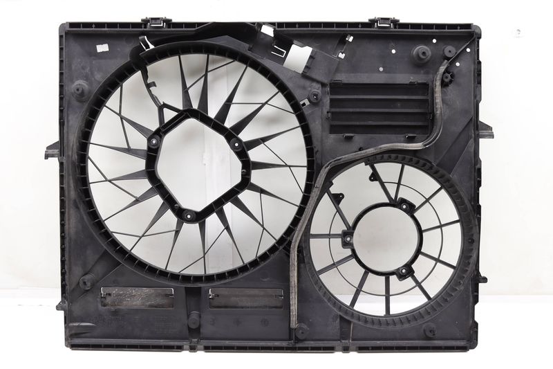 Radiator Electric Fan Housing / Cowl 7L0121203J — Used (SKU 563933)