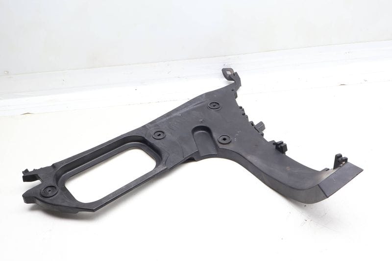 Bumper Guide / Bracket 4L0807453A — Used (SKU 685139)