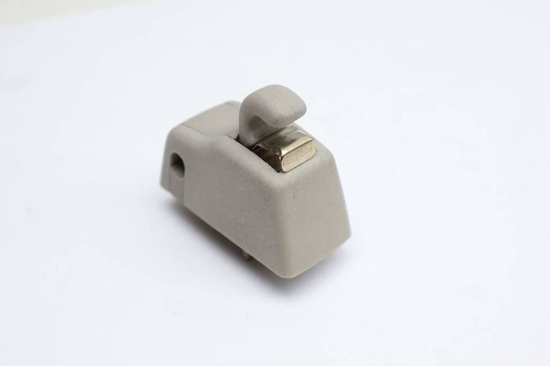 Sun Visor Clip / Bracket 4L0859562 — Used (SKU 684823)