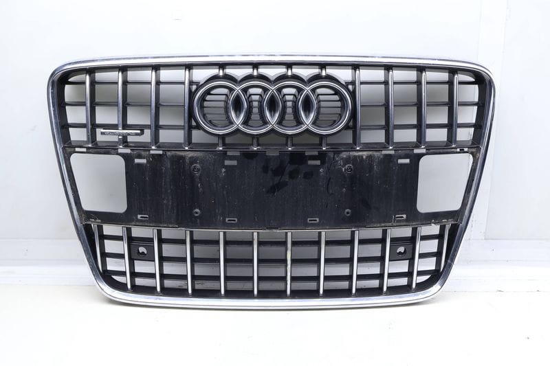 S-Line Radiator / Bumper Grille Assembly 4L0853651E — Used (SKU 685202)
