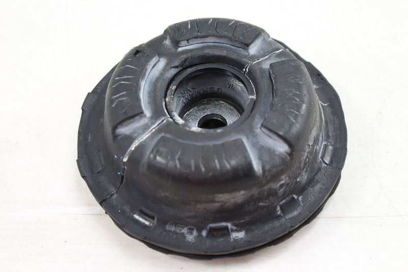 Upper Rubber Strut Mount 8K0412377C — Used (SKU 200241)
