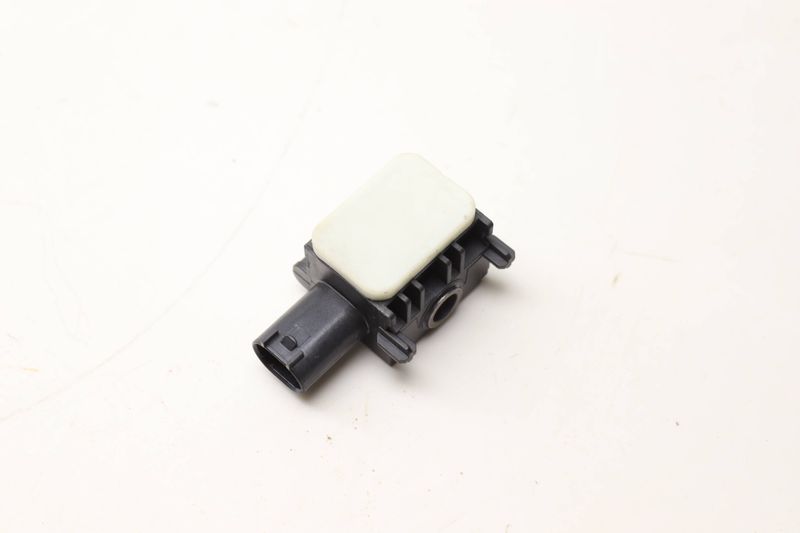 Impact / Crash Sensor 0038202826 — Used (SKU 594701)