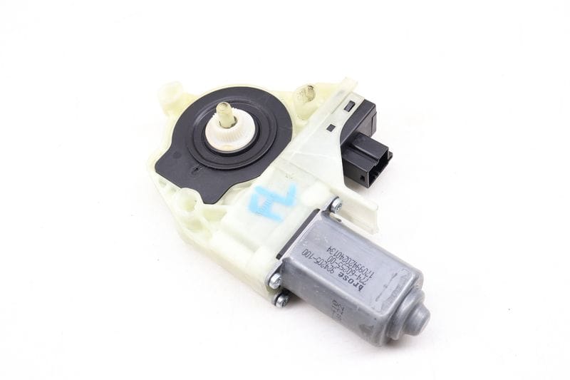 Window Motor 97062410101 — Used (SKU 642841)