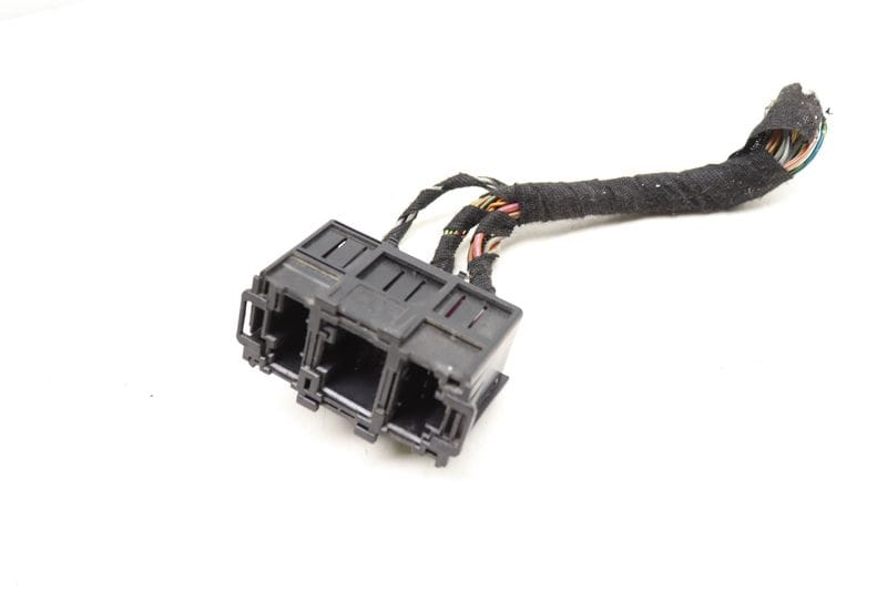 Door Wiring Harness Connector / Pigtail 7L0937545 — Used (SKU 468850)