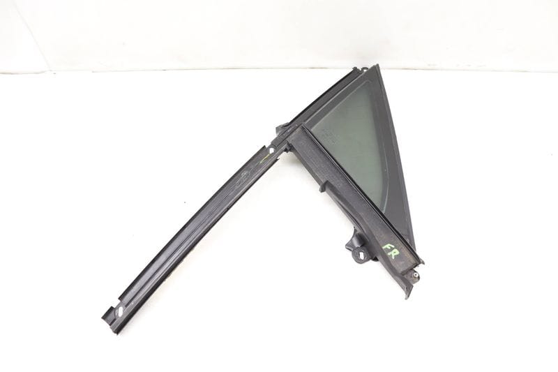 Side Door Window Glass 97054231202 — Used (SKU 468315)