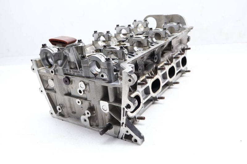 4.8L Engine Cylinder Head 94810401626 — Used (SKU 643025)