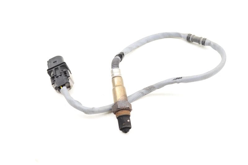 O2 / Oxygen Sensor (PRE Cat / UPSTREAM) 97060612301 — Used (SKU 468852)