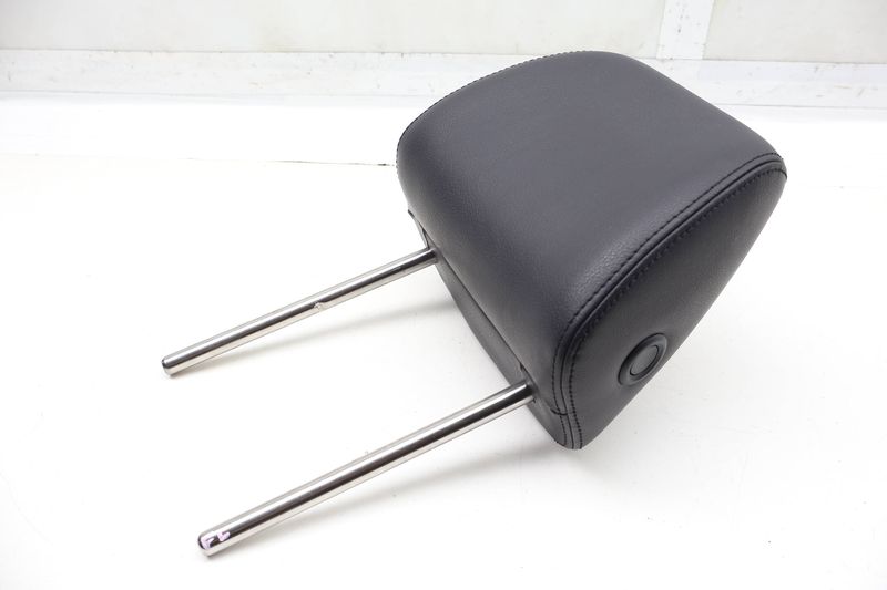 Headrest / Head Rest 3C8881903L — Used (SKU 711247)