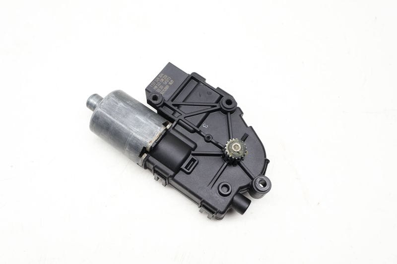 Sunroof / Sun Roof Motor 8R0959591A — Used (SKU 711429)
