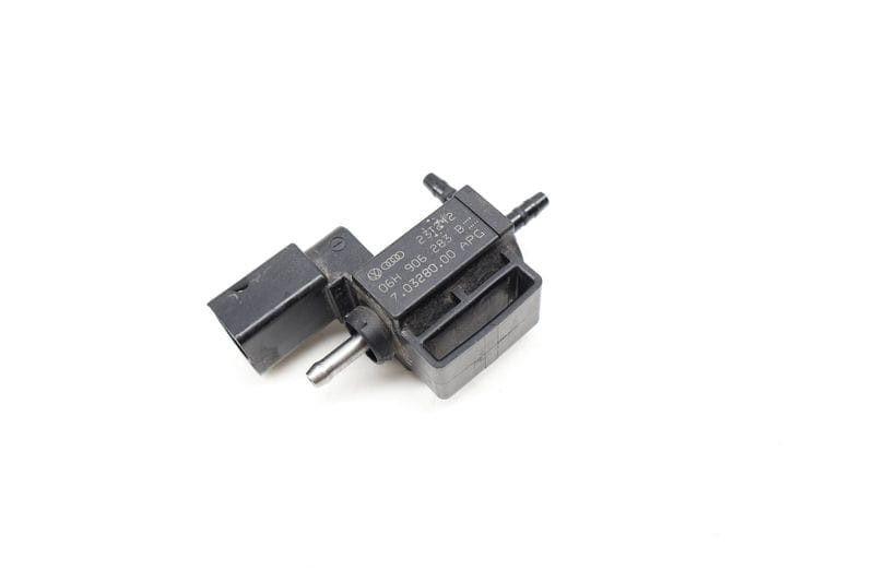 Solenoid Valve 06H906283B — Used (SKU 711331)